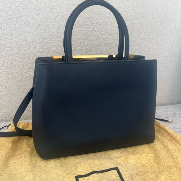 FENDI 2jours - Picture 3 of 15